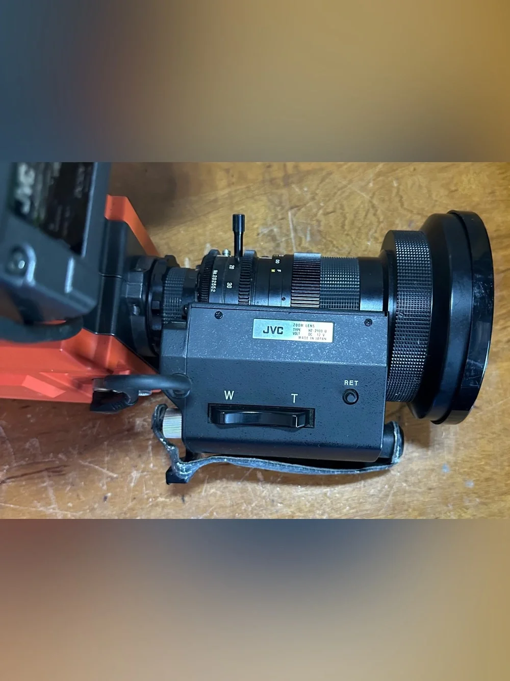 JVC Model KY-1900CH Portable Tree-Tube Professional Color Video Camera Camcorder